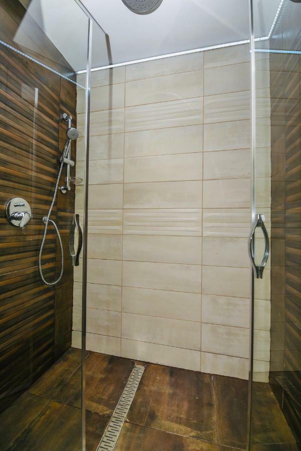 Heart Apartment With Free Private Parking Budapest Exterior photo